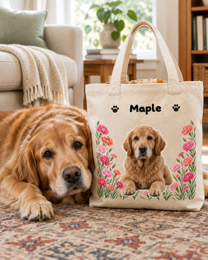 Tote bag personnalisé chien posé sur un tapis à côté d'un golden retriever, portrait détouré et prénom Maple